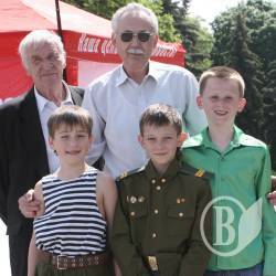 Комуністи захищали дітей від НАТО. ФОТОрепортаж Комуністи захищали дітей від НАТО. ФОТОрепортаж