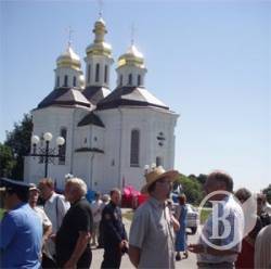 Катерининська церква: Московському патріархату закон не писаний? Або заупокійні молитви під храмом Катерининська церква: Московському патріархату закон не писаний? Або заупокійні молитви під храмом