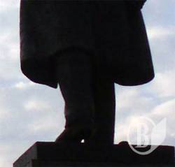 Леніну відірвали… сідниці Леніну відірвали… сідниці