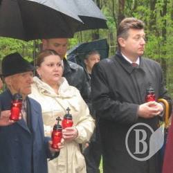 Під Халявином відбувся мітинг згідно з Указом Президента. ФОТО Під Халявином відбувся мітинг згідно з Указом Президента. ФОТО