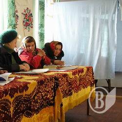 Суд заборонив вносити зміни до списків виборців у день голосування Суд заборонив вносити зміни до списків виборців у день голосування