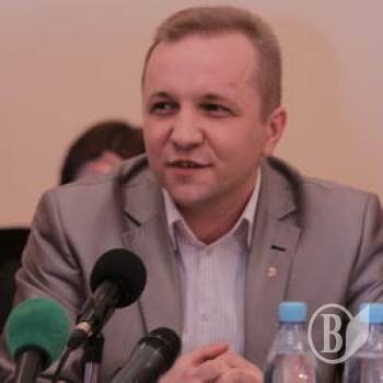 Олександр Мельник вже «все знає». І всіх вітає... Олександр Мельник вже «все знає». І всіх вітає...