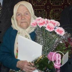 Жителька Чернігівщини відзначила сторічний ювілей Жителька Чернігівщини відзначила сторічний ювілей