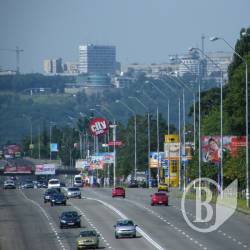 Київрада виключила з приватизації три сотні об’єктів Київрада виключила з приватизації три сотні об’єктів