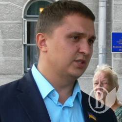 Люди готові відбивати Юлю просто зараз, але їх просять підійти у понеділок Люди готові відбивати Юлю просто зараз, але їх просять підійти у понеділок