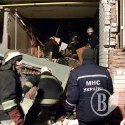 Триває ліквідація наслідків вчорашнього вибуху побутового газу Триває ліквідація наслідків вчорашнього вибуху побутового газу