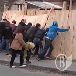 Скандальне будівництво супермаркету: у хід пішли кулуарні протистояння (Відео) Скандальне будівництво супермаркету: у хід пішли кулуарні протистояння (Відео)
