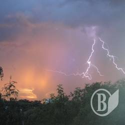 У Дігтярівці горів сарай... У Дігтярівці горів сарай...