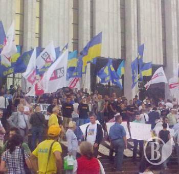 БЮТ піде cьогодні на уклін до Януковича та Литвина БЮТ піде cьогодні на уклін до Януковича та Литвина