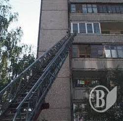Мати п’є, батько п’є, а погони рятують їх дитину(фото) Мати п’є, батько п’є, а погони рятують їх дитину(фото)