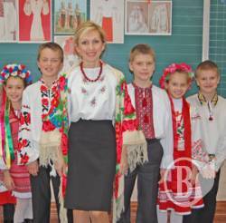 Вишиванка – це круто! І без виборів! (фото) Вишиванка – це круто! І без виборів! (фото)