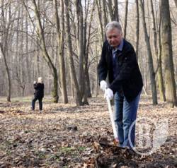 Чернігівський голова працював улюбленим інструментом (фото) Чернігівський голова працював улюбленим інструментом (фото)