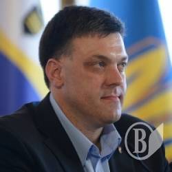 Тягнибок хоче кримінальну справу на Азарова Тягнибок хоче кримінальну справу на Азарова