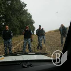 У Срібнянському районі Кернел груп збирає чужий врожай під посиленою охороною? У Срібнянському районі Кернел груп збирає чужий врожай під посиленою охороною?