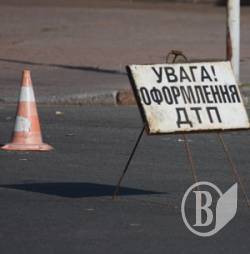 Машина збила парубка сьогодні вранці у Чернігові Машина збила парубка сьогодні вранці у Чернігові