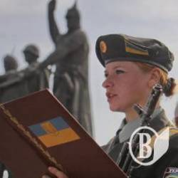 Першокурсники присягнуть на відданість українському народові Першокурсники присягнуть на відданість українському народові
