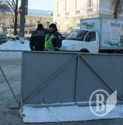 Балада про зламані двері і тролейбуси в об’їзд у Чернігові Балада про зламані двері і тролейбуси в об’їзд у Чернігові