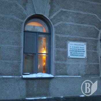 Чернігівська обладміністрація зсередини догори дригом - у прихованій камері місцевого телеканалу Чернігівська обладміністрація зсередини догори дригом - у прихованій камері місцевого телеканалу