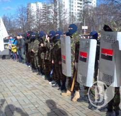 Штаб національного спротиву за головного міліціонера. «Правий сектор» слухав Штаб національного спротиву за головного міліціонера. «Правий сектор» слухав