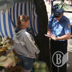 Міліція полює на огірки та капусту Міліція полює на огірки та капусту