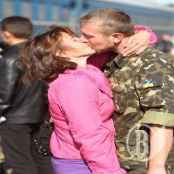 Зворушлива зустріч 41 чернігівського батальйону - ФОТО Зворушлива зустріч 41 чернігівського батальйону - ФОТО