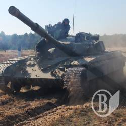 Танкістів готують до бою Танкістів готують до бою