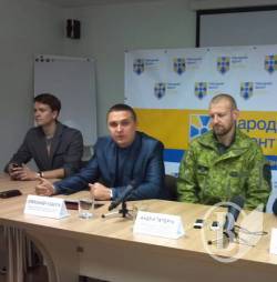 На «Високому Валі» відбувається online-чат з членами Військової ради «Народного Фронту» На «Високому Валі» відбувається online-чат з членами Військової ради «Народного Фронту»