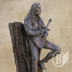 Пам’ятник живій легенді - Кен Хенслі у бронзі Пам’ятник живій легенді - Кен Хенслі у бронзі