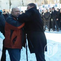 На мітингу підприємців люстратори поштовхались за мікрофон На мітингу підприємців люстратори поштовхались за мікрофон