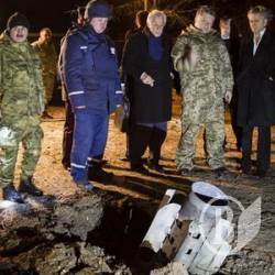 Порошенко вночі їздив в обстріляний Краматорськ Порошенко вночі їздив в обстріляний Краматорськ