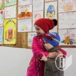 В Чернігові триває виставка дитячих малюнків «Світле свято Пасхи» В Чернігові триває виставка дитячих малюнків «Світле свято Пасхи»