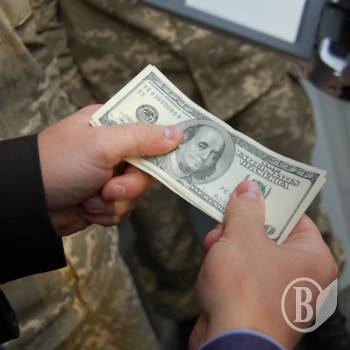 На Чернігівщині СБУ затримала на хабарі старшого уповноваженого карного розшуку На Чернігівщині СБУ затримала на хабарі старшого уповноваженого карного розшуку