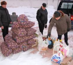 Альохін відправив вантаж харчів батальйону «Чернігів» - фото Альохін відправив вантаж харчів батальйону «Чернігів» - фото