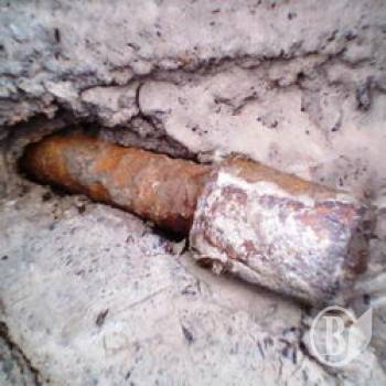 На улице в Чернигове нашли гранату