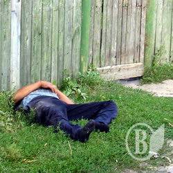 П’яний помер на вулиці П’яний помер на вулиці