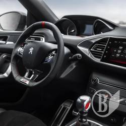 Новенький PEUGEOT 308 дасть більше задоволення, ніж ідеальне потримане авто Новенький PEUGEOT 308 дасть більше задоволення, ніж ідеальне потримане авто