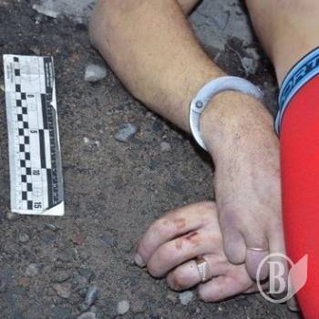Полиция забила насмерть мужчину на глазах у жены и детей в Николаевской области Полиция забила насмерть мужчину на глазах у жены и детей в Николаевской области