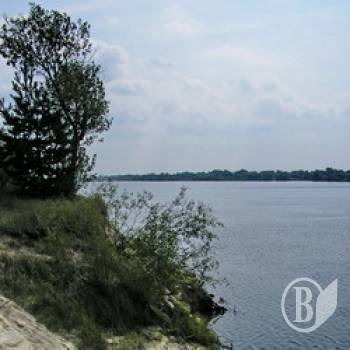 З Дніпра дістали тіло 44-літнього З Дніпра дістали тіло 44-літнього