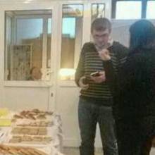 Пиріжки – тільки депутатам! ФотоФакт Пиріжки – тільки депутатам! ФотоФакт