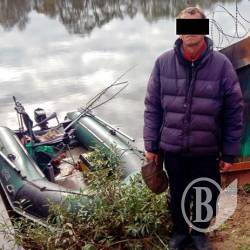 Підозрілий рибалка плив Десною в Мордор Підозрілий рибалка плив Десною в Мордор