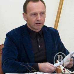Атрошенко заявив, що міська влада не зобов’язана ремонтувати аварійні будинки Атрошенко заявив, що міська влада не зобов’язана ремонтувати аварійні будинки