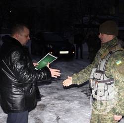 Чернігівським спецпризначенцям вручили відзнаки Порошенка Чернігівським спецпризначенцям вручили відзнаки Порошенка