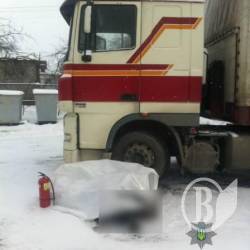 Водій фури помер у машині Водій фури помер у машині