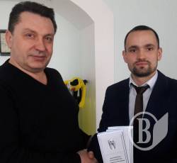 Для воїнів АТО співпрацюють стоматологи і волонтери Для воїнів АТО співпрацюють стоматологи і волонтери