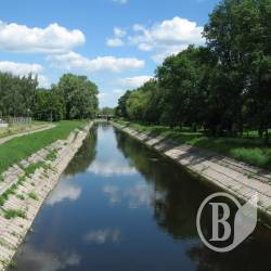 Дістали мертву жінку з річки Остер Дістали мертву жінку з річки Остер