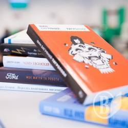 В чергах у «нових МРЕВ» можна буде читати книги В чергах у «нових МРЕВ» можна буде читати книги