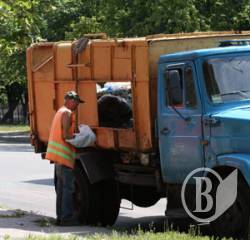 Виконком збільшив тариф на вивезення сміття на 32% у Чернігові Виконком збільшив тариф на вивезення сміття на 32% у Чернігові
