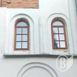 Тисячолітній храм отримав новенькі металопластикові вікна? Тисячолітній храм отримав новенькі металопластикові вікна?