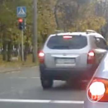 Водій «Hyundai Tucson» хотів зробити remake вбивства дитини на переході біля школи, – відеозапис Водій «Hyundai Tucson» хотів зробити remake вбивства дитини на переході біля школи, – відеозапис