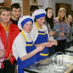Старшокласників орієнтували в професіях у центрі профтехосвіти Старшокласників орієнтували в професіях у центрі профтехосвіти